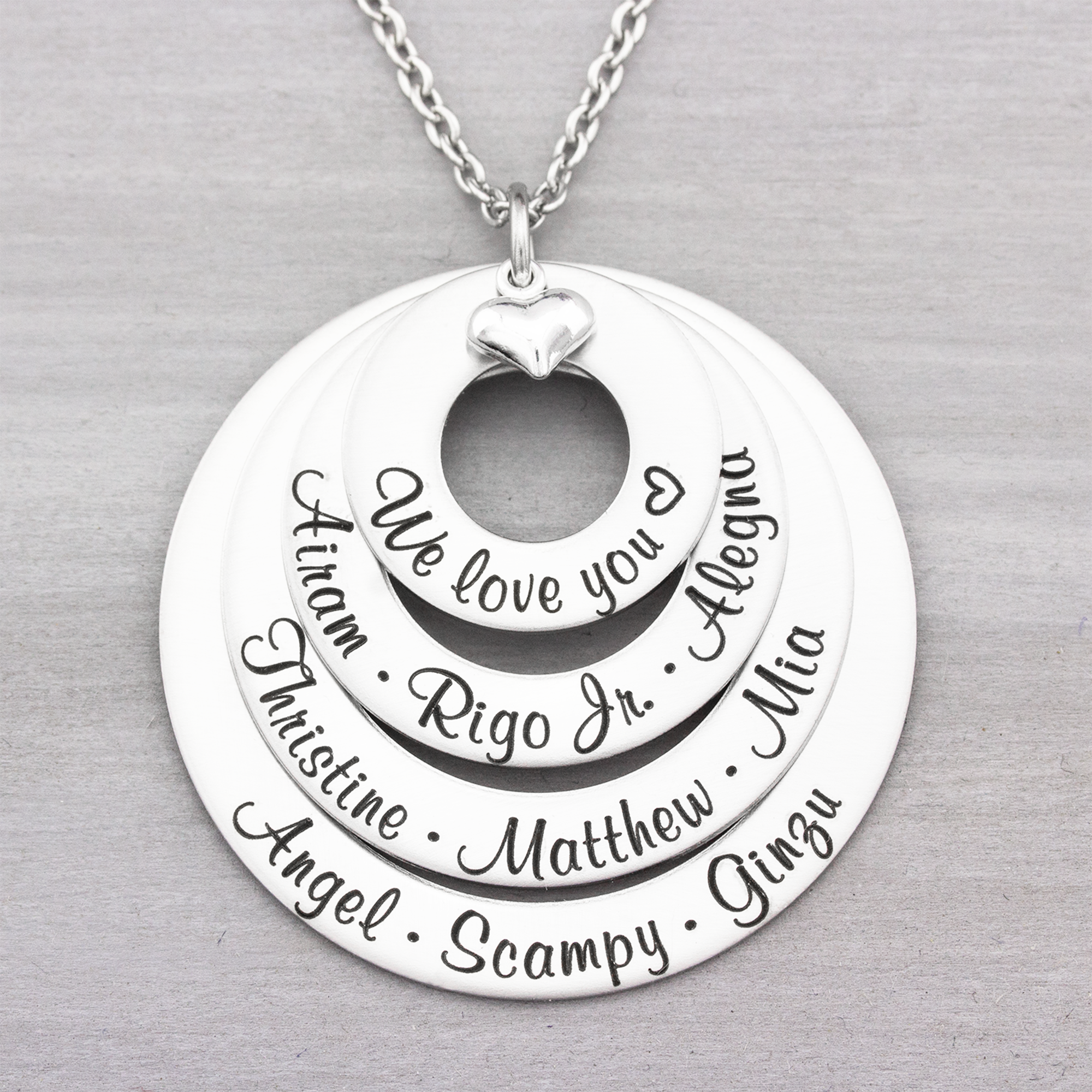Four 2025 name necklace